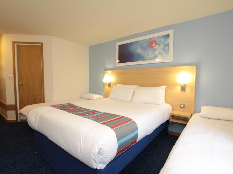 Travelodge Cardiff M4 Exterior photo